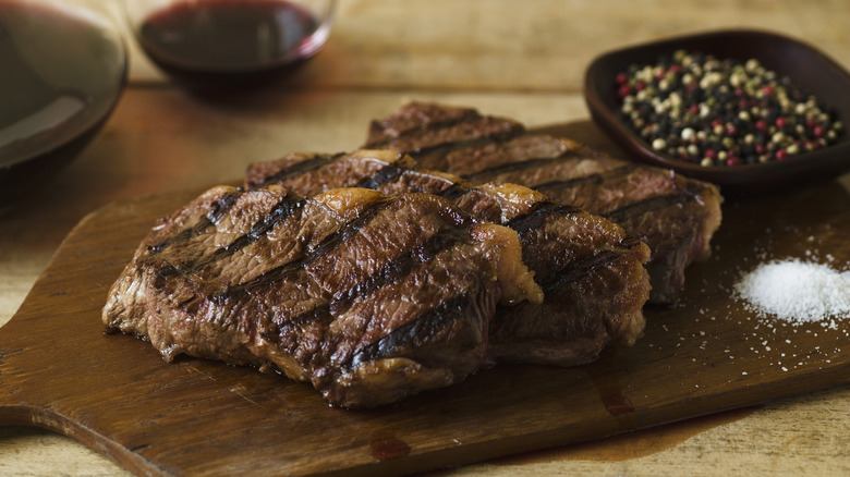 How a Restaurant Steak Tricks Your Taste Buds
